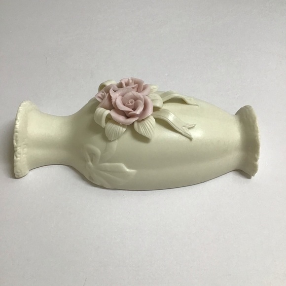 Bisque Wall Pocket Vase Pink Roses Cream Bisque Bows Ceramic Cottagecore Vintage - Picture 6 of 10